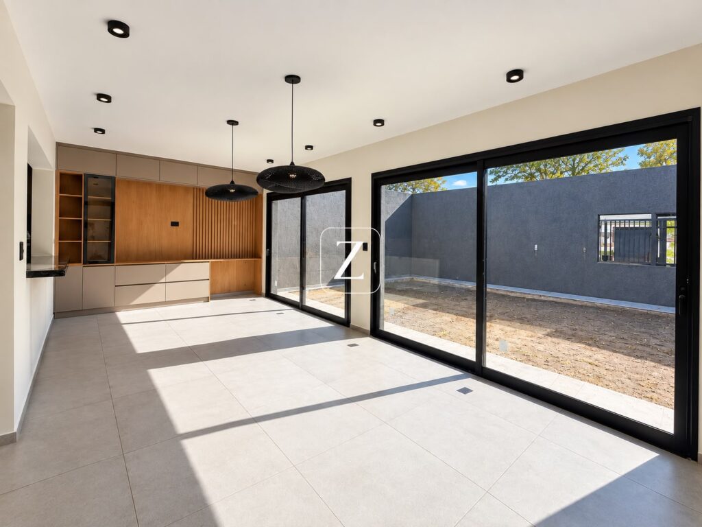 Hermosa casa a estrenar en Banda Norte